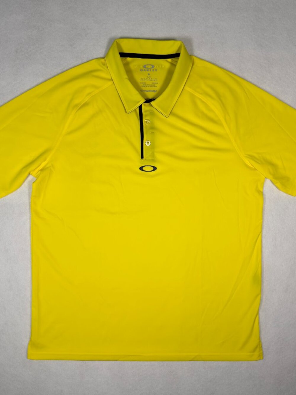 Oakley Men's Golf Polo Gently Worn Size Large Yellow